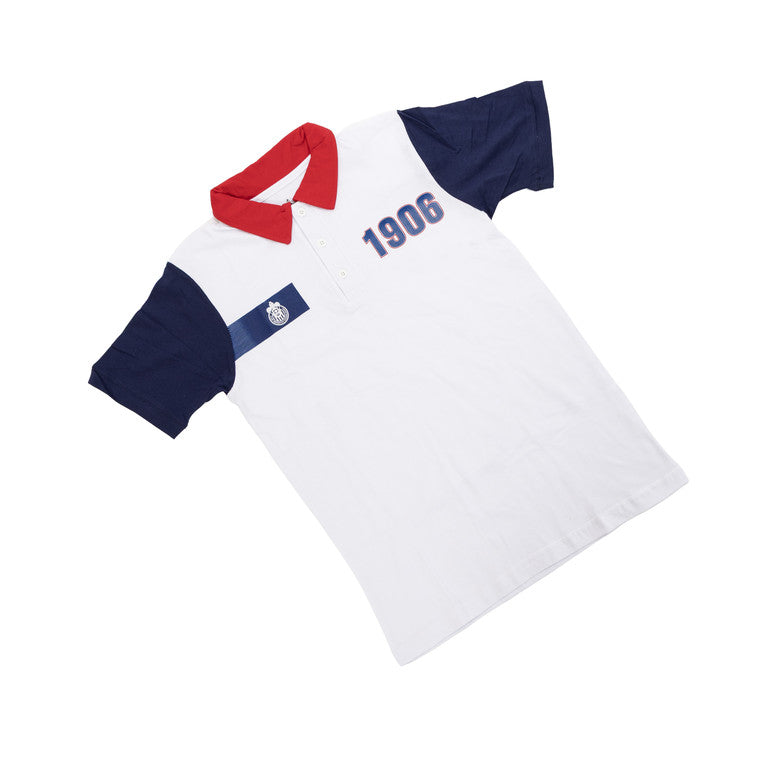 Polo Blanca Mangas Azul Y Cuello Rojo 1906 Escudo Chivas