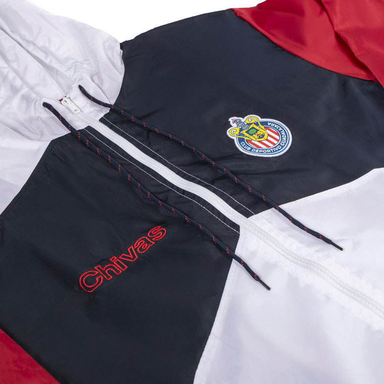 Chamarra Rompevientos Tricolor Con Aplicación Escudo Chivas