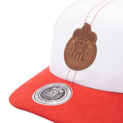 Gorra Malla Blanco Y Rojo Escudo Chivas En Vini Piel