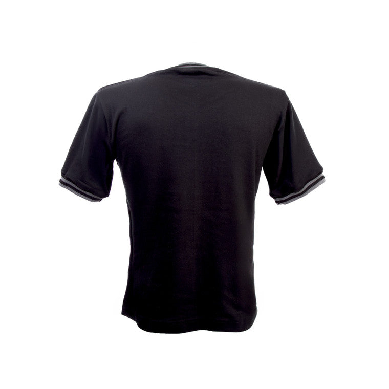 Playera Negra Con Cardigan Y Logo Chivas Bordado